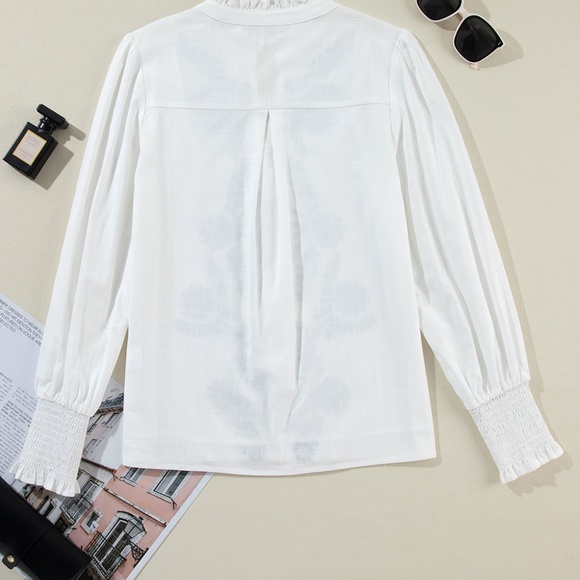 White Floral Embroidered Shirred Sleeve Elegant Shirt - Picture 2 of 12